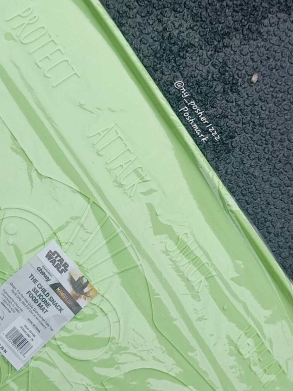 𝗰𝗵𝗲𝘄𝘆 𝗦𝗧𝗔𝗥 𝗪𝗔𝗥𝗦 THE MANDALORIAN THE CHILD Snack Pet Food Mat Green - Picture 12 of 14